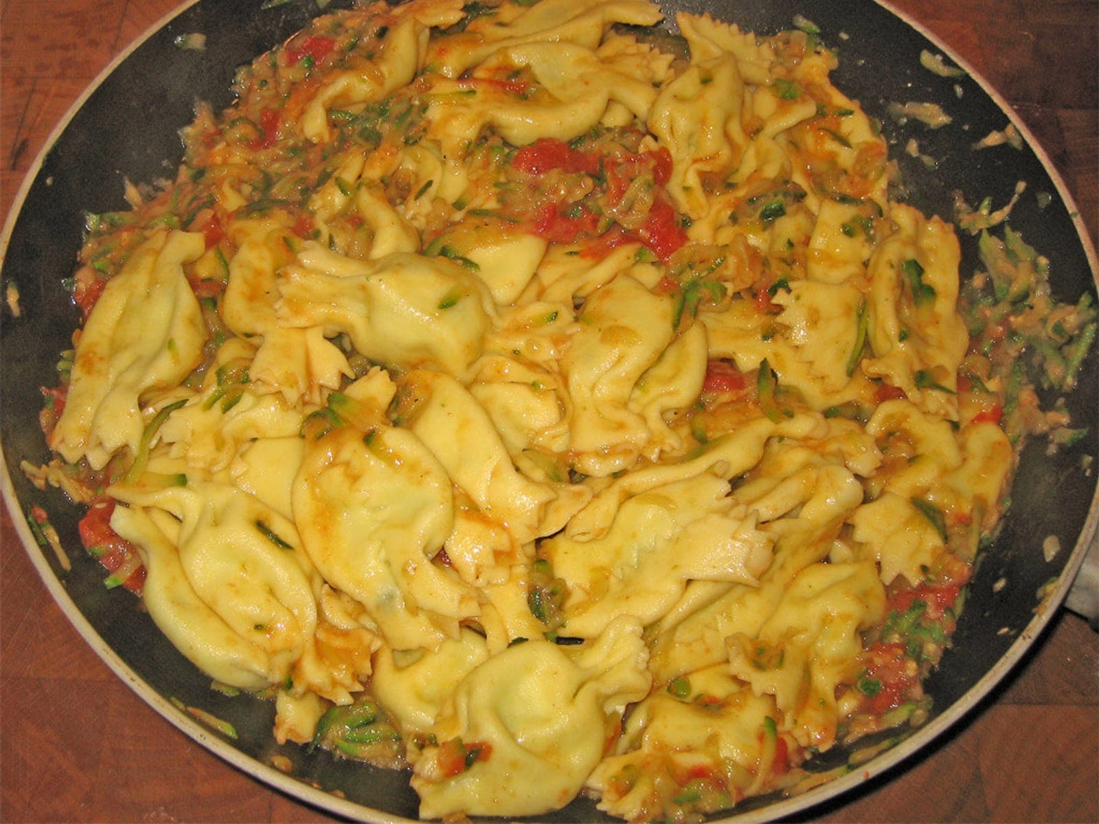 Pasta cremosa zucchine e uova